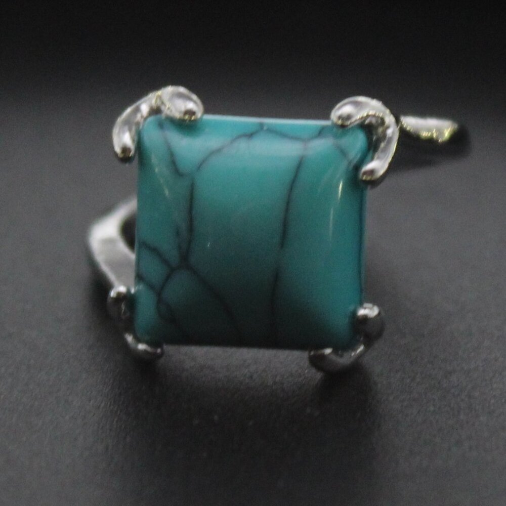 120255-US 8 Square Blue Stone Ring.